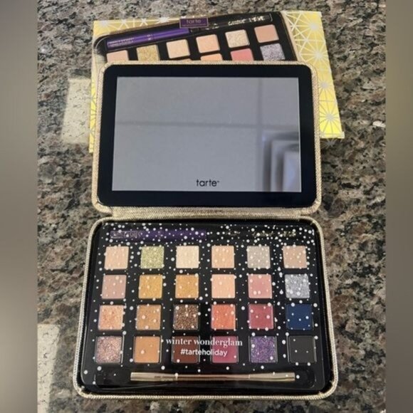 NIB TARTE LIMITED EDITION WINTER WONDERLAND LUXE EYESHADOW PALETTE AND MINIS SET - Picture 11 of 15